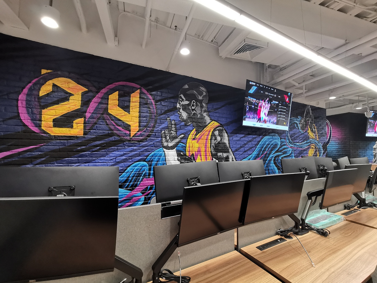 【首發(fā)】NBA北京辦公區(qū)墻面涂鴉創(chuàng)作/科比/喬丹/詹姆斯（圖ZMjkzODY4NTky） - 繪畫 - 站酷設(shè)計師北京街頭涂鴉團隊原創(chuàng)素材 - 站酷ZCOOL