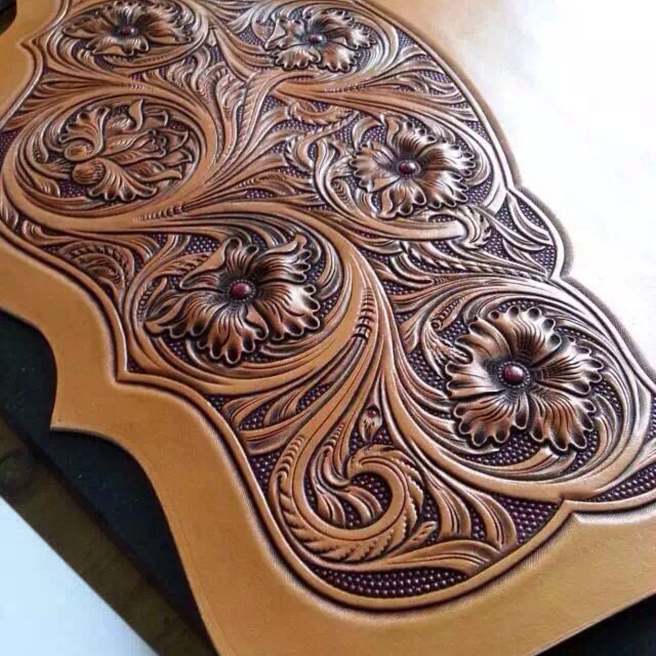 皮雕大师草鞋一只