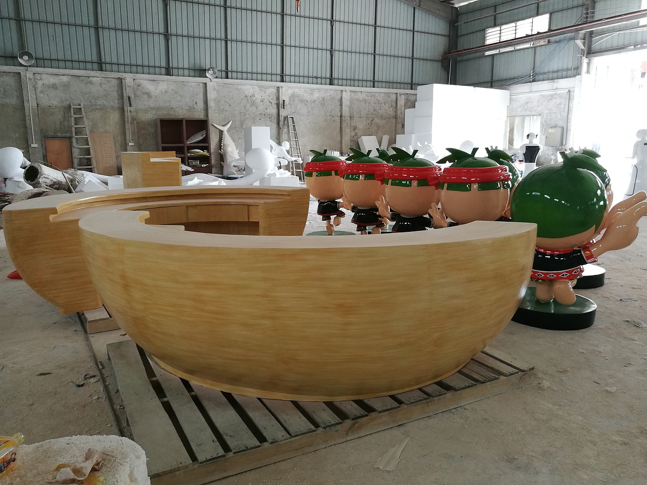 来图定制玻璃钢仿木收银台雕塑酒店大堂前台模型雕塑（图ZMjUwNzM1MTcy） - 雕塑 - 站酷设计师满天下艺术雕塑原创素材 - 站酷ZCOOL