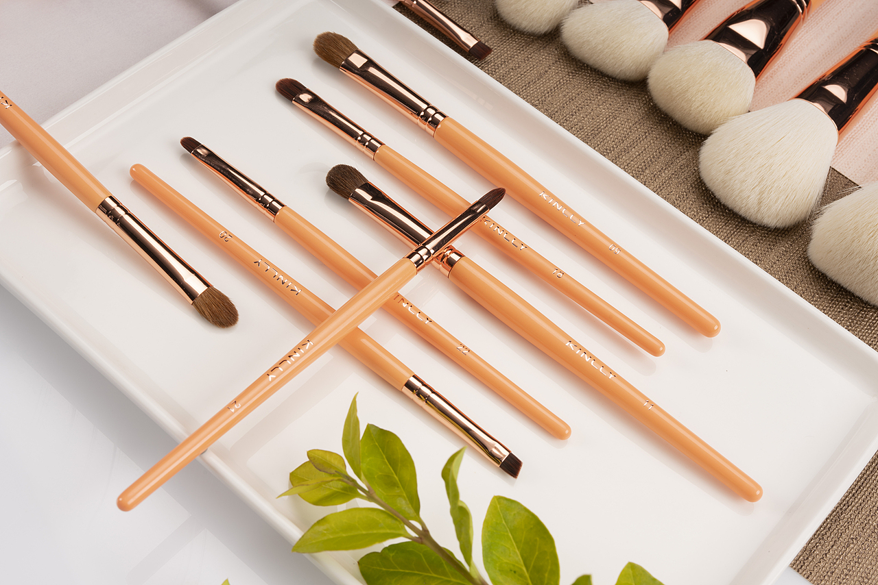 化妆刷（图ZMTc5NTE3OTY0） - 产品摄影 - 站酷设计师姚曳86原创素材 - 站酷ZCOOL