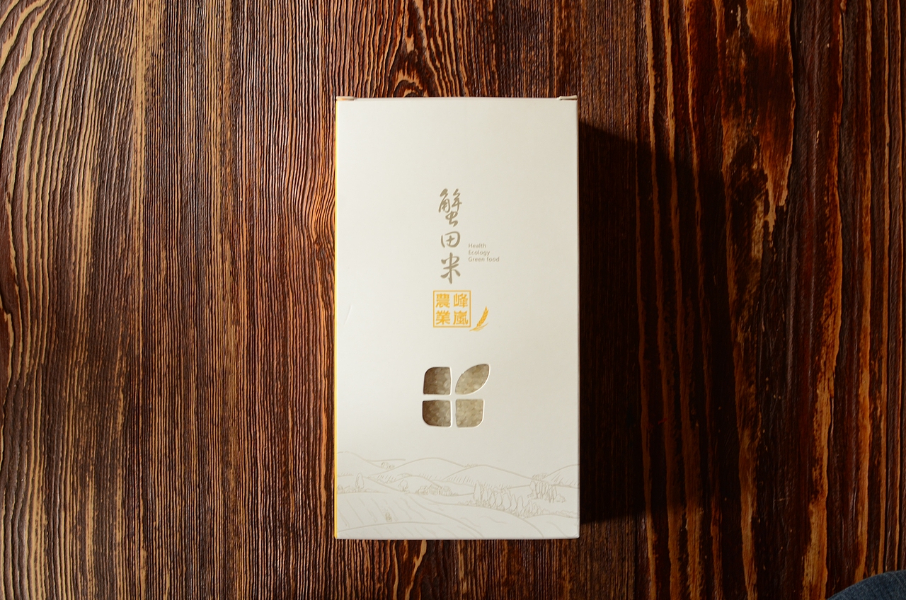 蟹田米包装（图ZODM4NjU5NTY=） - 品牌 - 站酷设计师马颖果果原创素材 - 站酷ZCOOL