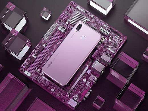 全面屏手机荣耀play星云紫图赏+视频