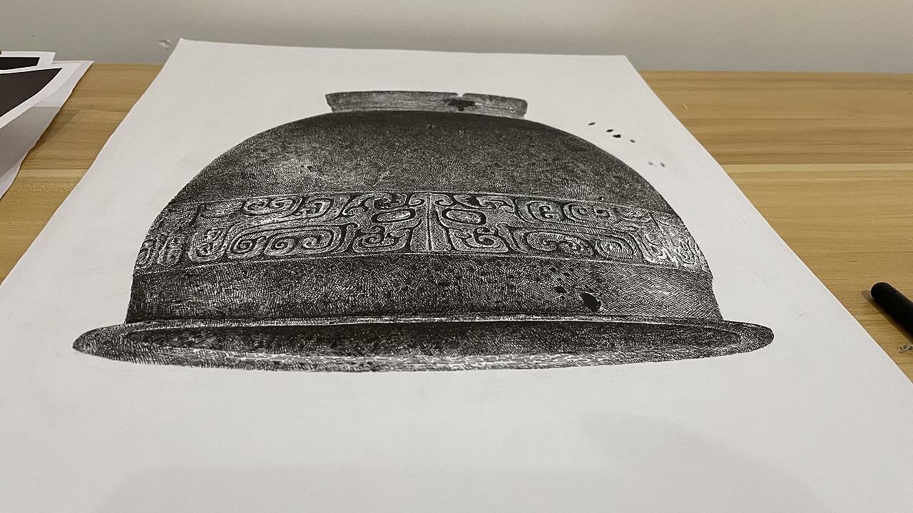 【文物钢笔画】商•兽面纹十字孔青铜无耳簋