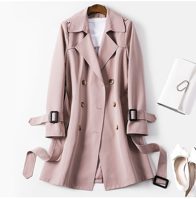 风衣的飘逸感和曲线感