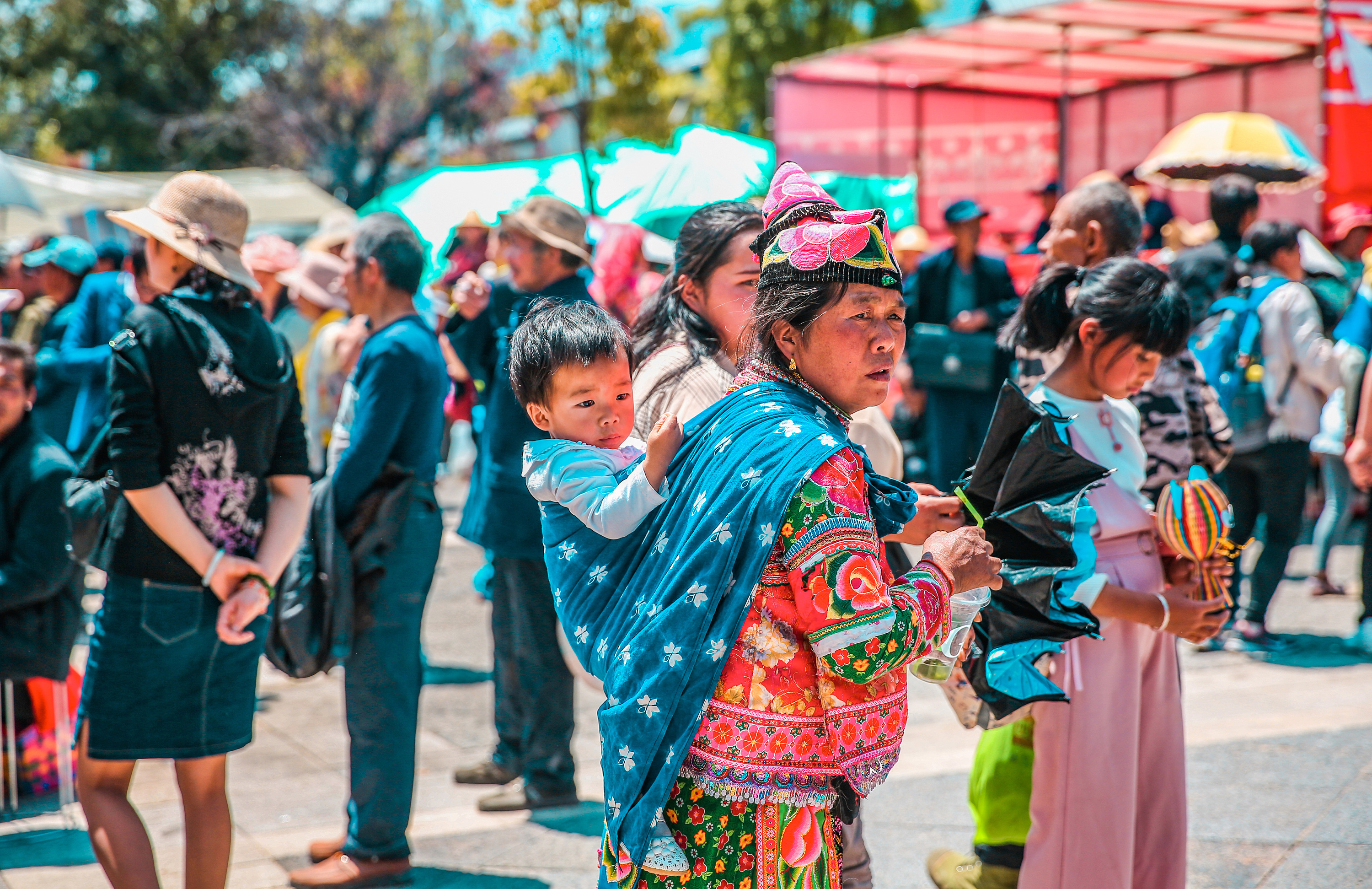 千年赶一街,一街赶千年 / 大理三月街民族节