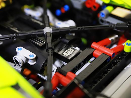LEGO-Lamborghini-Sián