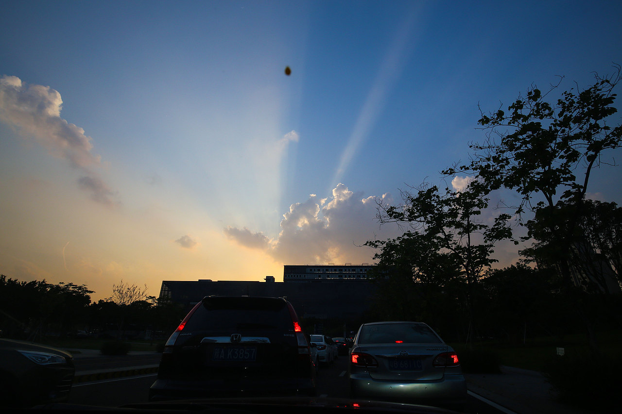 天空那片云彩 夕阳