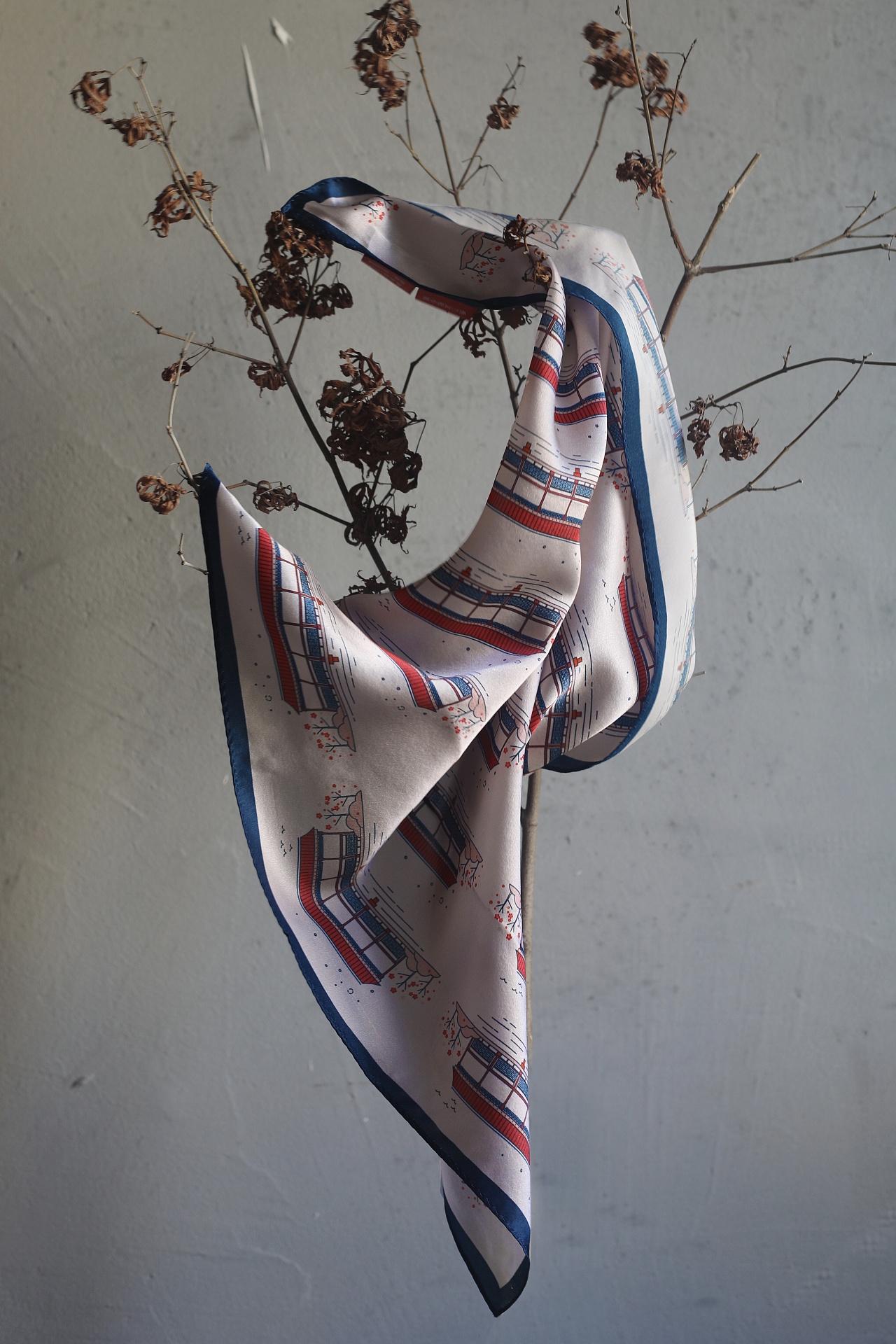 qistudio x 秀兰文化园 | 文创小方巾