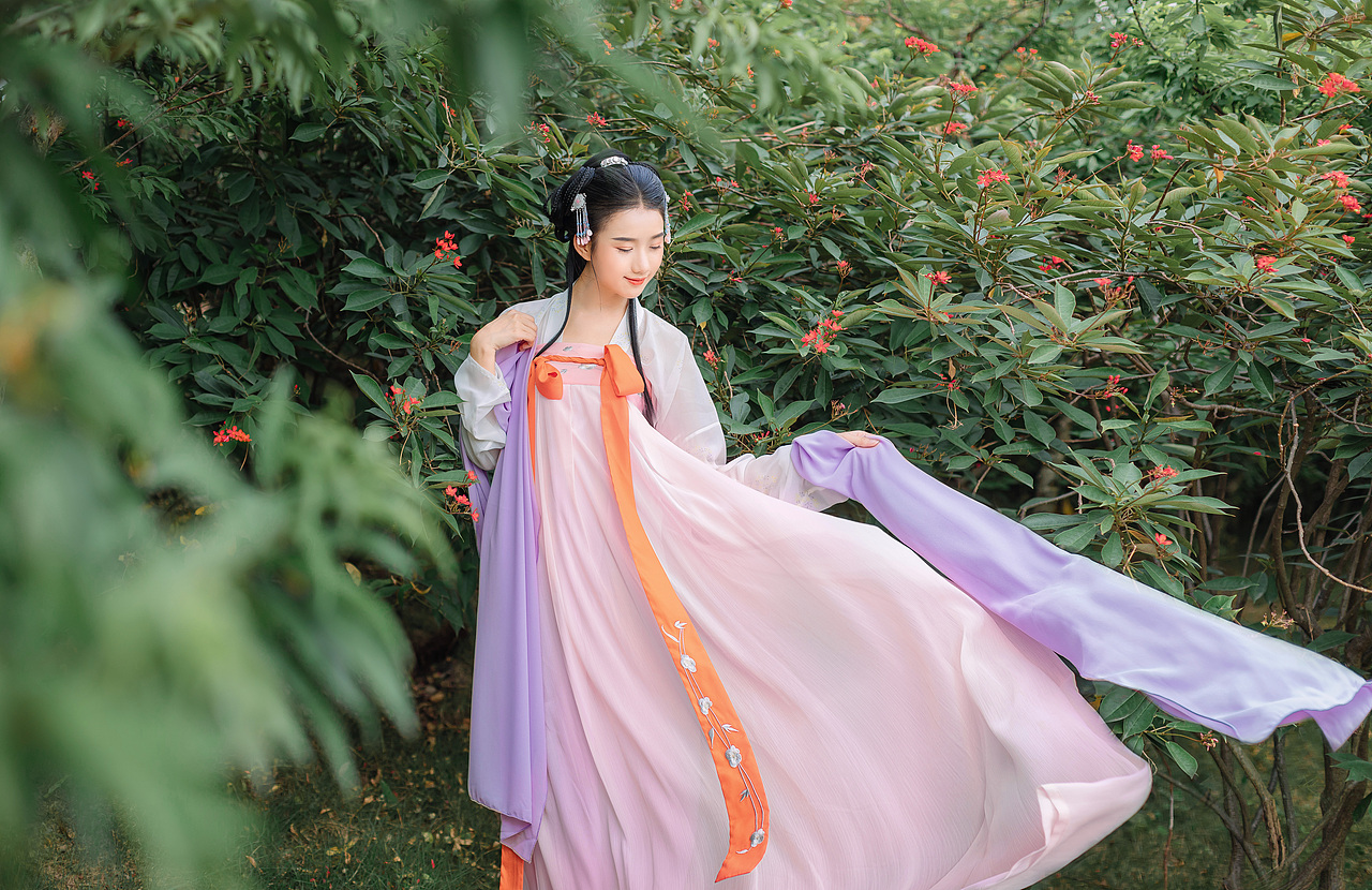 [汉服]汉裳芳华-豆蔻年华 齐胸襦裙（图ZMTE3MDcyNjk2） - 人像摄影 - 站酷设计师小肥熙熙爸爸原创素材 - 站酷ZCOOL
