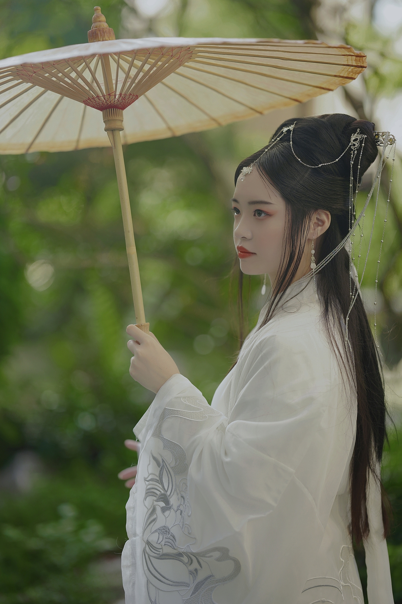 《白蛇.缘起》当白素贞和许仙动漫里走出是怎么样的~