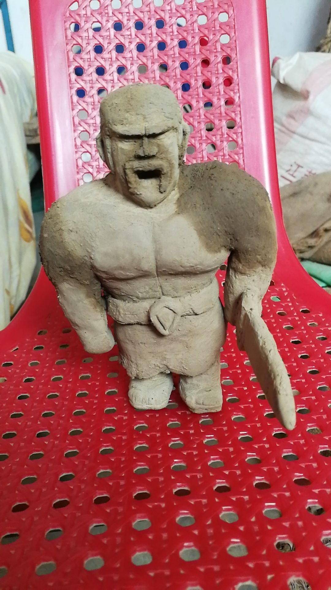 野蛮人,泥巴雕像