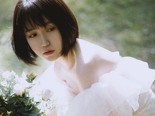 个人轻婚纱