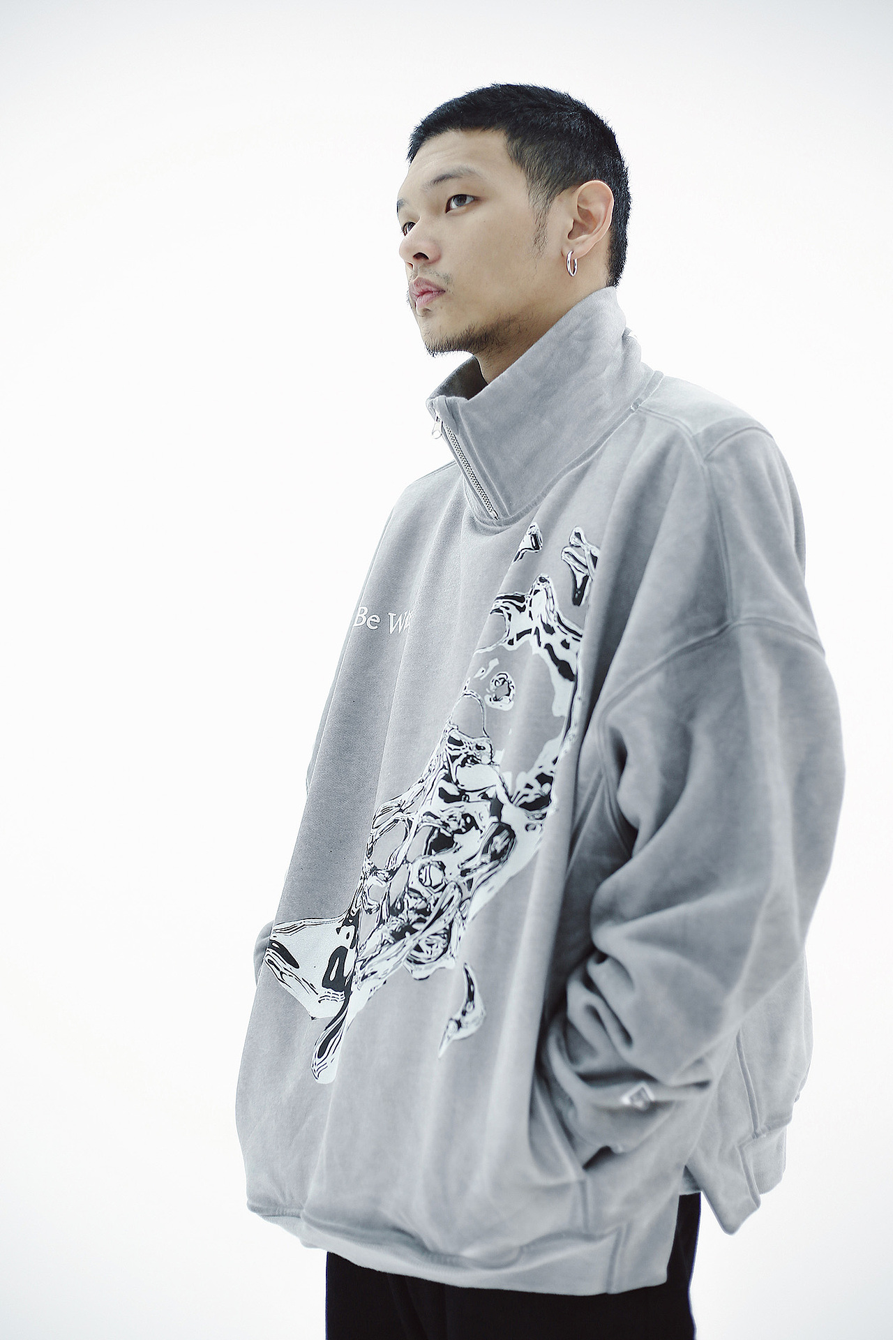 D-SUN 秋冬液态金属高领卫衣（图ZMjMxNzM4Nzgw） - 休闲/流行服饰 - 站酷设计师ARGT_Wan原创素材 - 站酷ZCOOL