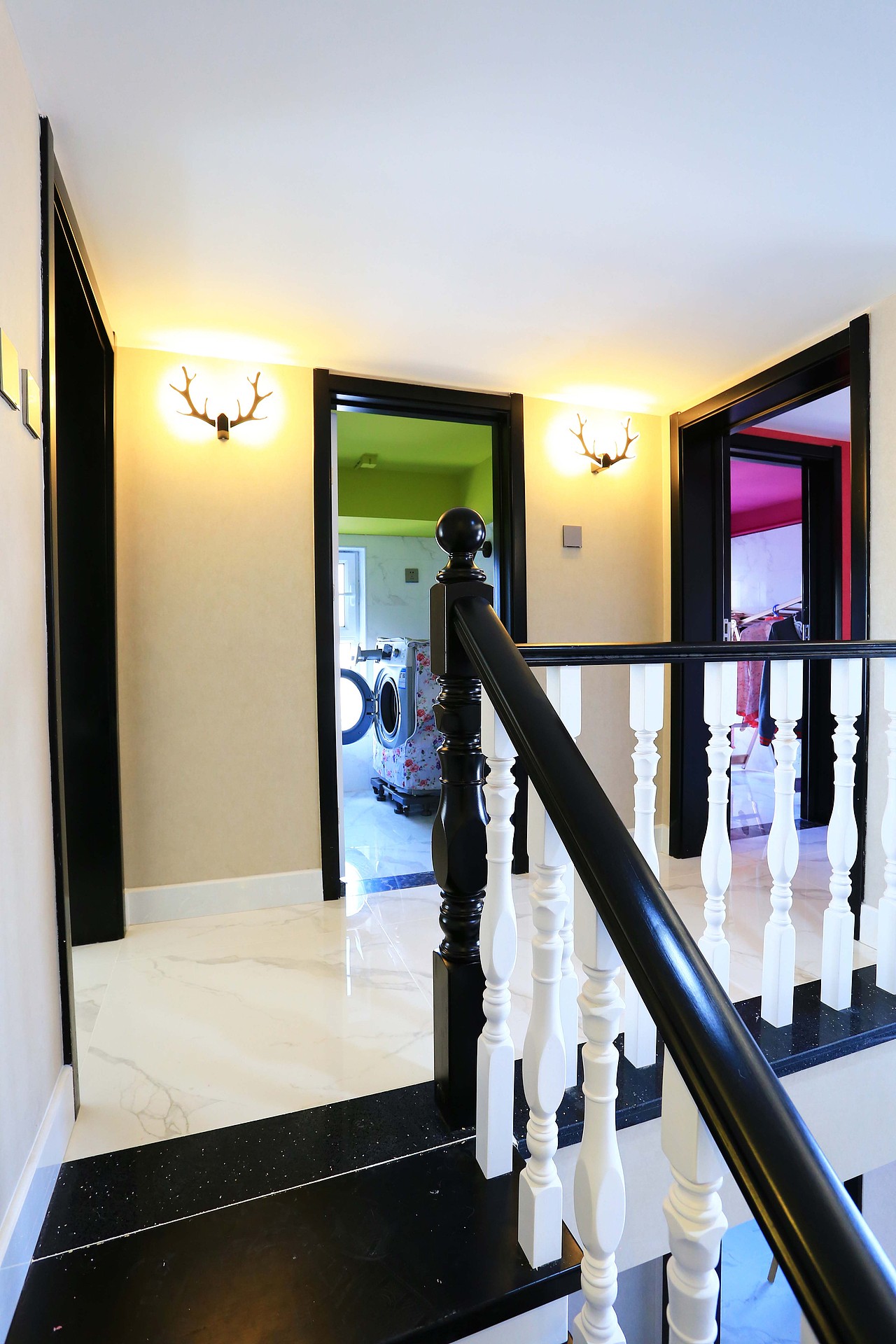 设计主题:不妥协的黑与白