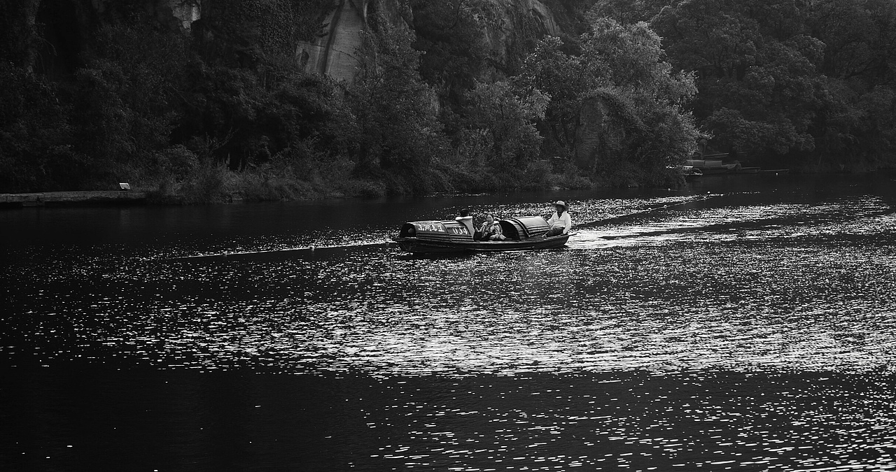 乌篷船（图ZMjExMDQ4MjMy） - 人文/纪实摄影 - 站酷设计师我们的烟火流年原创素材 - 站酷ZCOOL