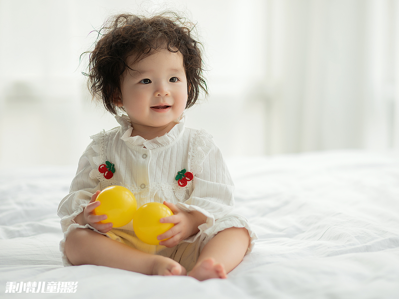 妍然自知©秉小梵