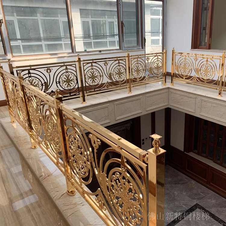 谈谈铝板雕花护栏镀金铜铝护栏作用