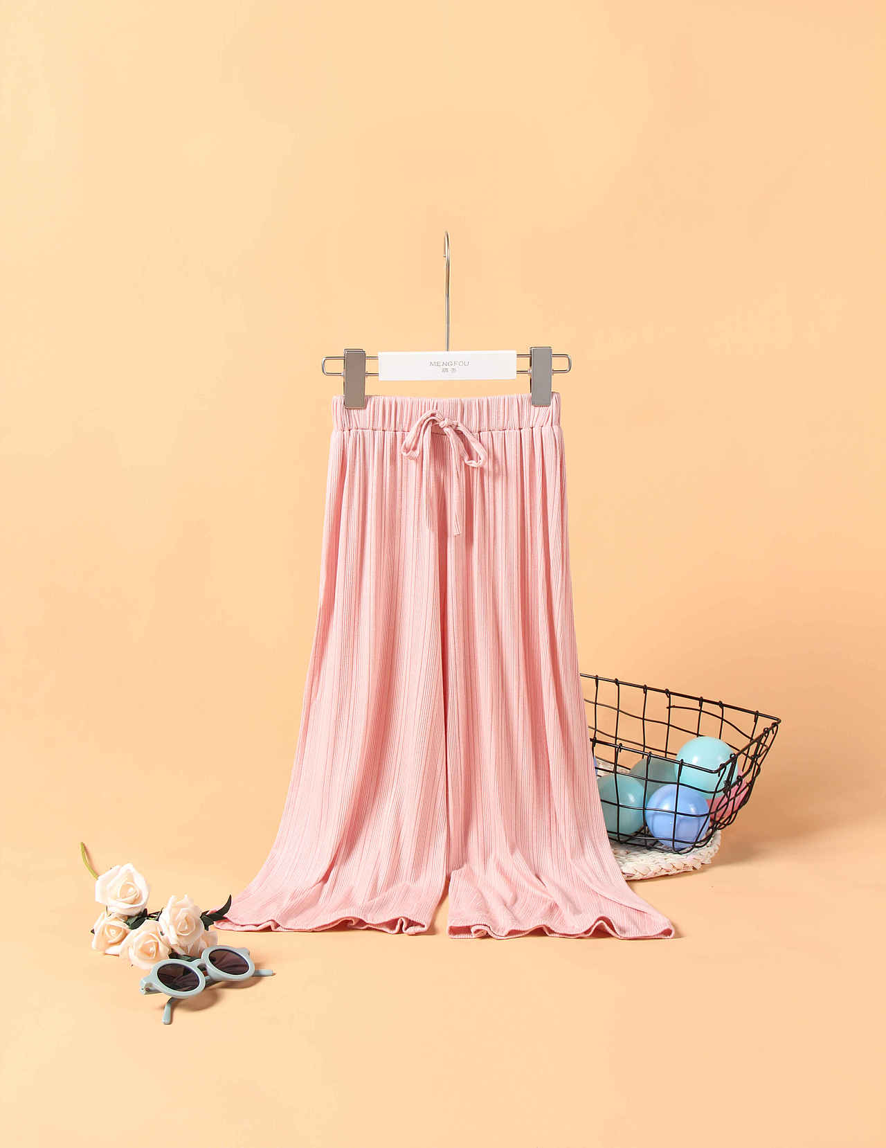 童装挂拍平铺拍摄服装白底图拍摄