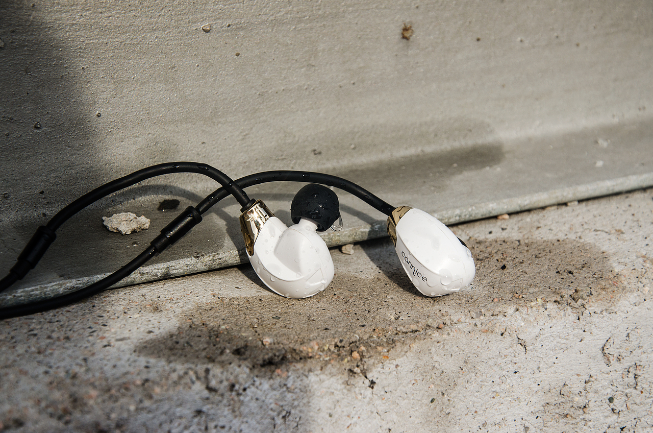 科奈信耳机拍摄