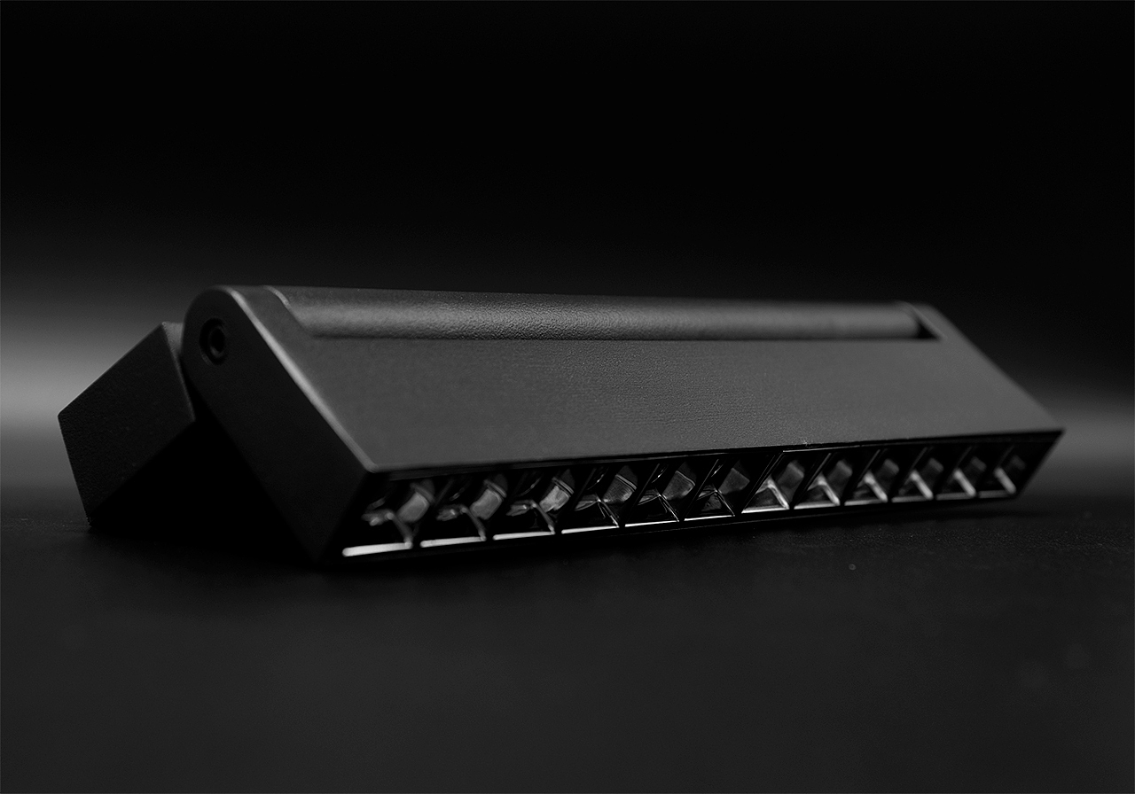 志高-磁吸折叠射灯