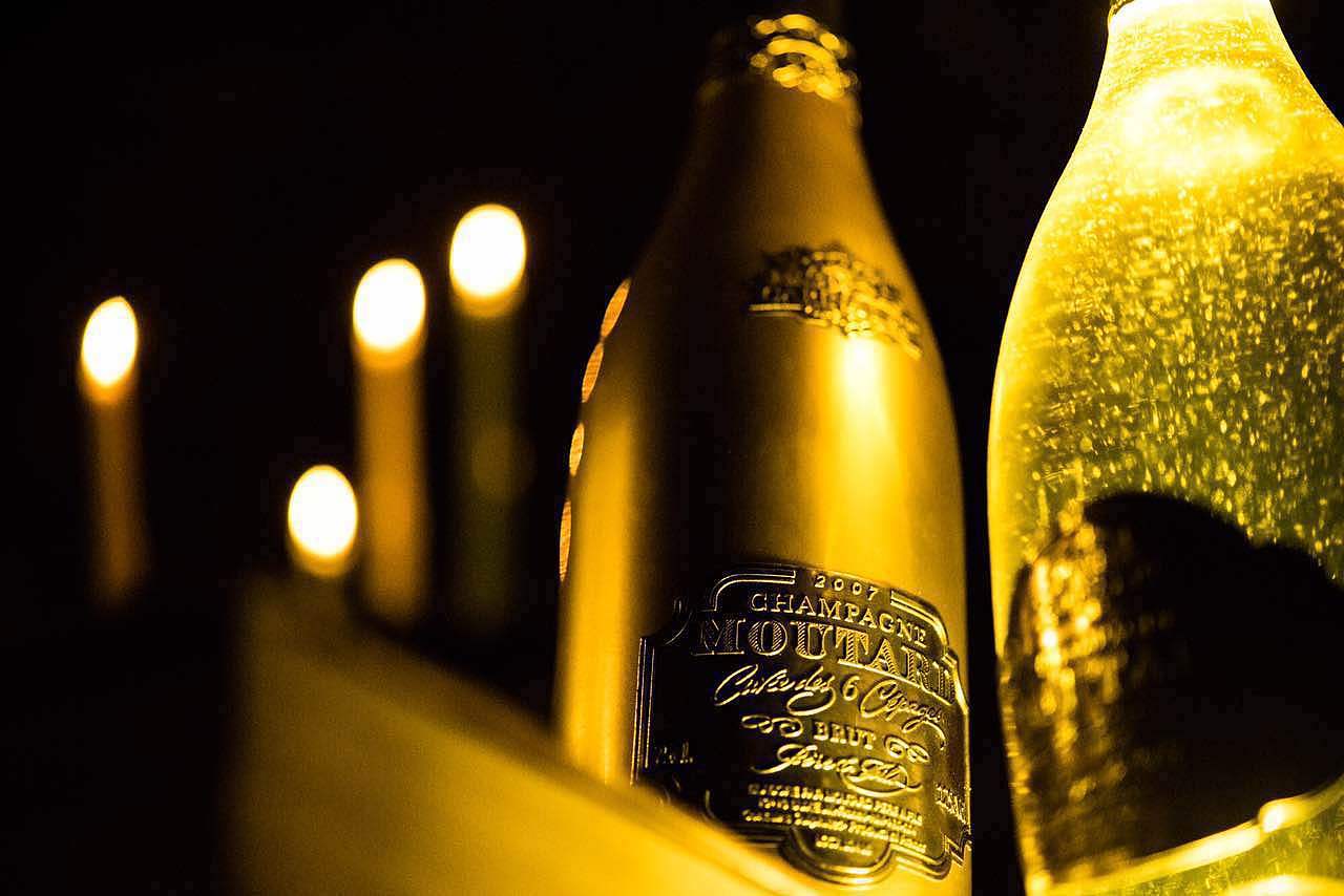 Carina Lau刘嘉玲的香槟