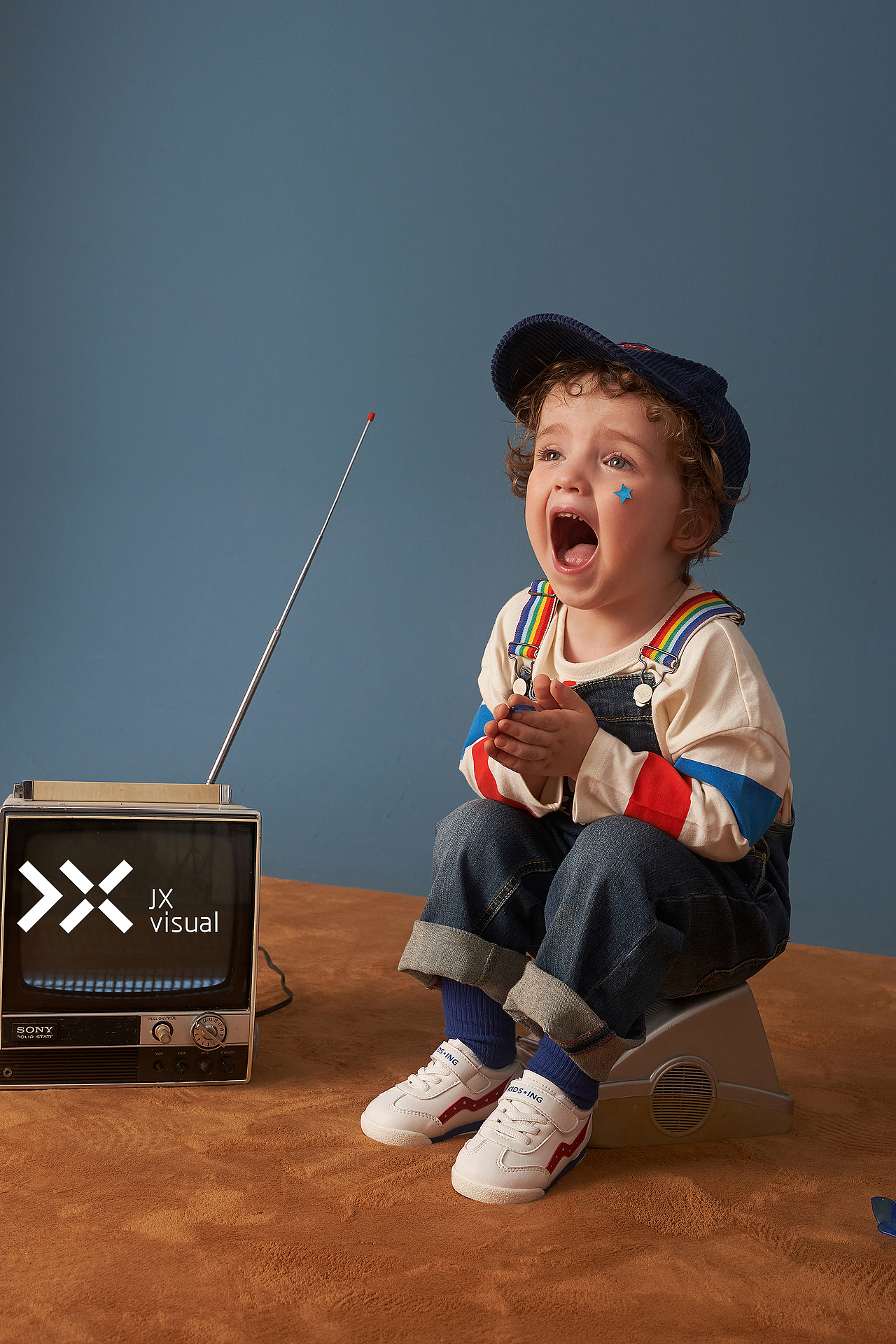 室内童装-男扮女装（图ZMjYxNTc3NzUy） - 时尚/艺术摄影 - 站酷设计师上海堇像视觉原创素材 - 站酷ZCOOL