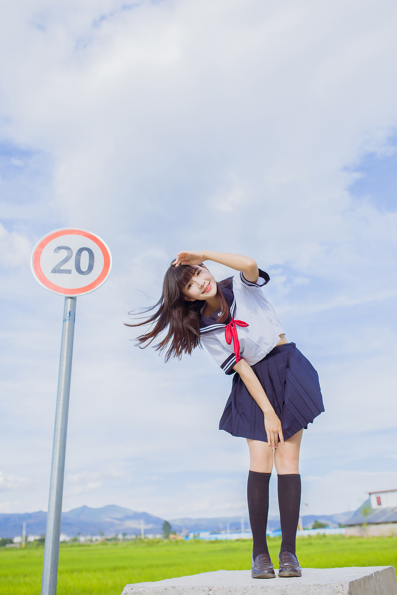 「夏末至,秋風起」