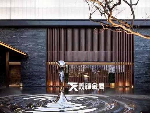 镜面不锈钢水滴雕塑—不锈钢涟漪雕塑展现动态之美