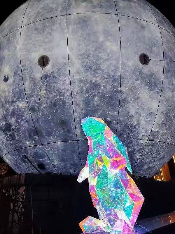 嫦娥仙子的两只小玉兔 😊