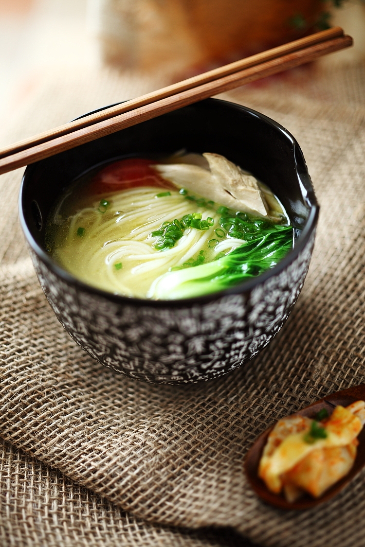 最近做的包子花卷春卷等面制品