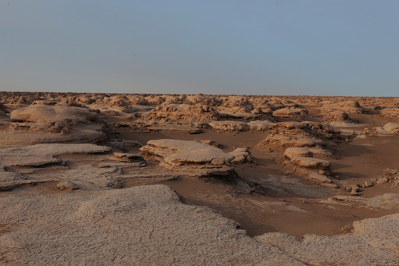 罗布泊（龙城雅丹）（图ZMTY3NDA5MzU2） - 风光摄影 - 站酷设计师新疆摄影家沈久泉原创素材 - 站酷ZCOOL