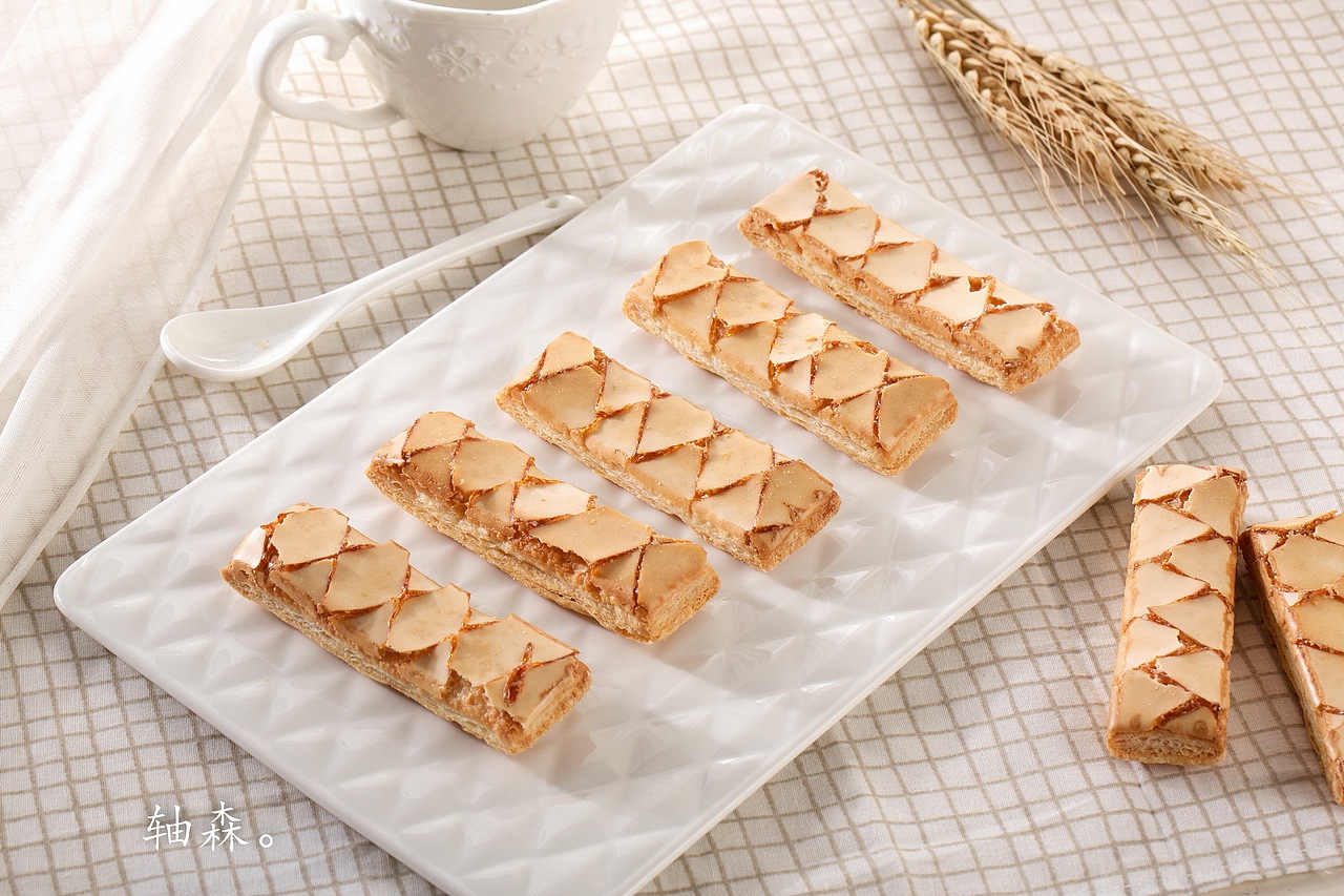 #餅干零食# 進(jìn)口餅干零食拍攝（圖ZNDEzOTU3NjA=） - 產(chǎn)品攝影 - 站酷設(shè)計(jì)師軸森原創(chuàng)素材 - 站酷ZCOOL