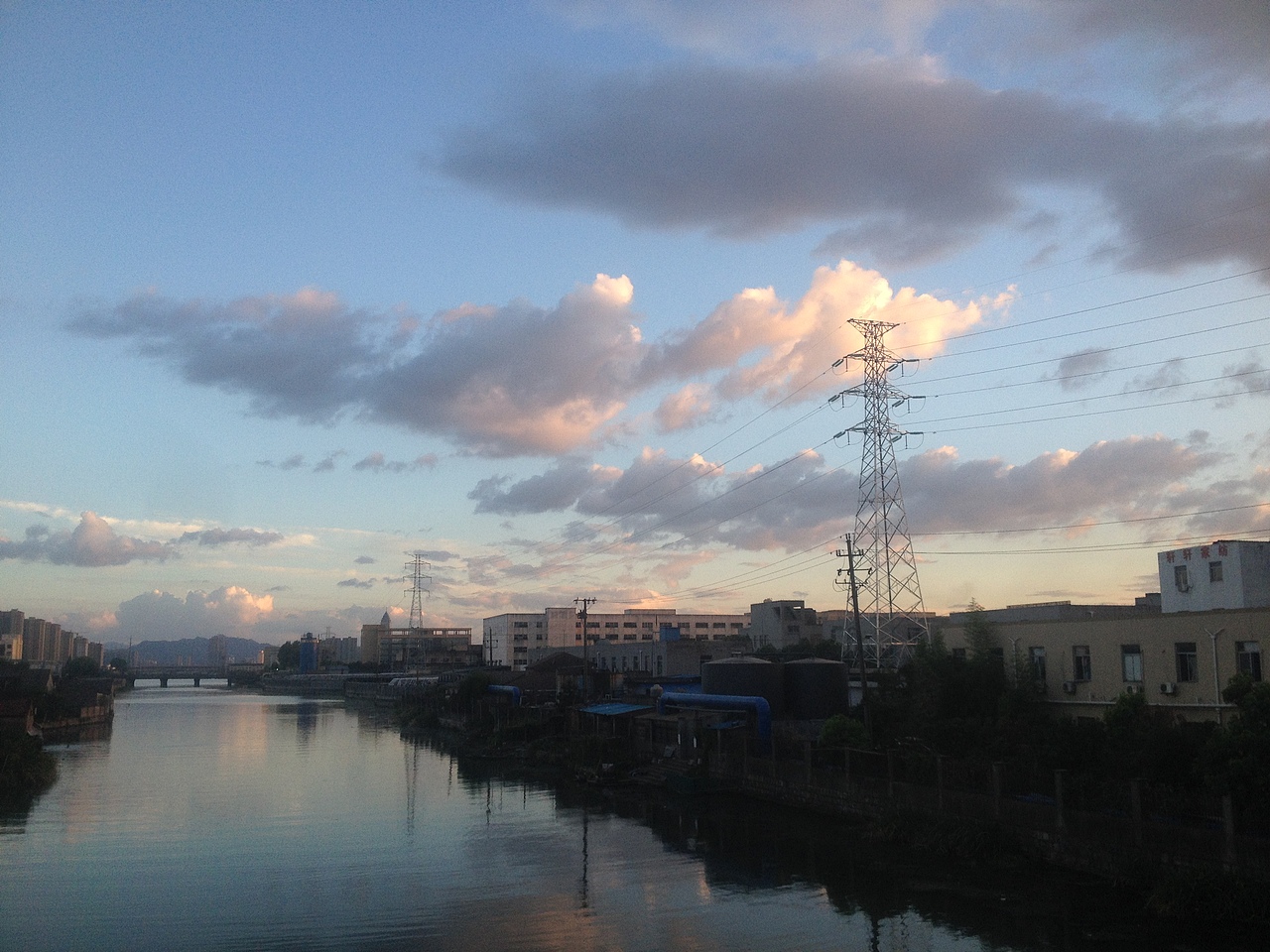 晚霞之下掩盖的废墟（图ZODk1Nzg1MDQ=） - 修图/后期 - 站酷设计师三王WANG原创素材 - 站酷ZCOOL