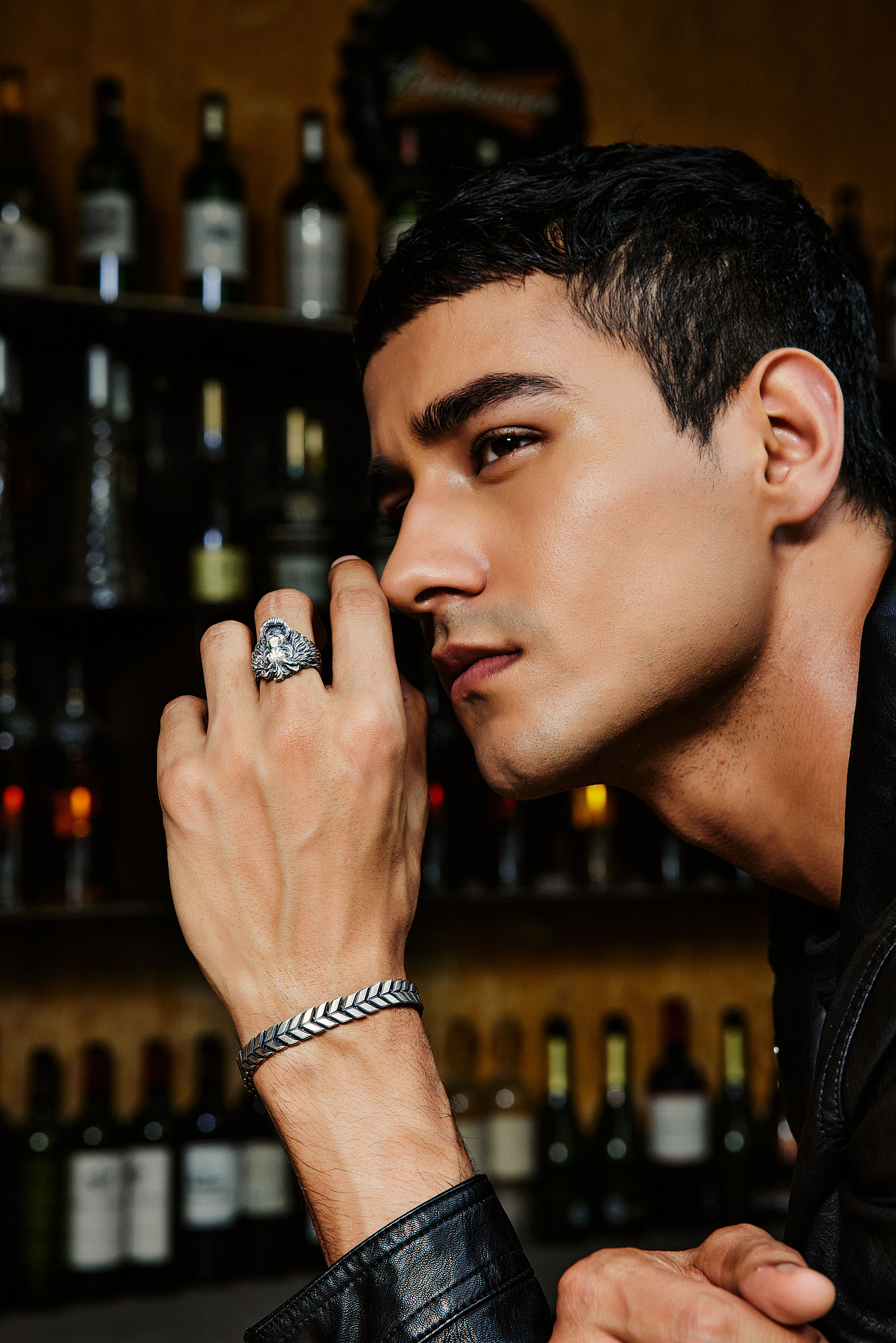 男士机车风饰品形象大片