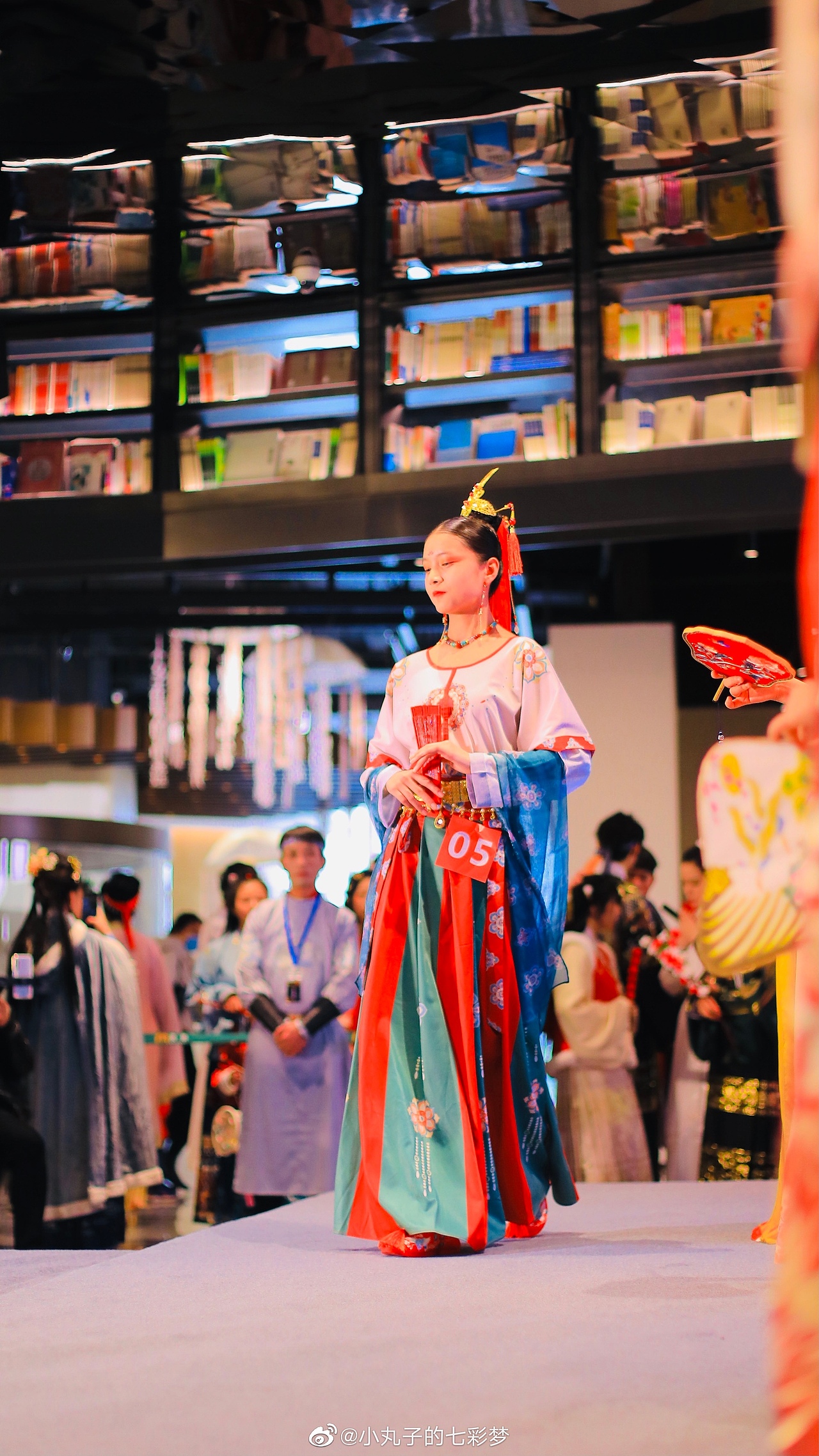 蓝海风～汉服国际模特大赛（图ZMjM1NTU2ODMy） - 人像摄影 - 站酷设计师小丸子的七彩梦原创素材 - 站酷ZCOOL