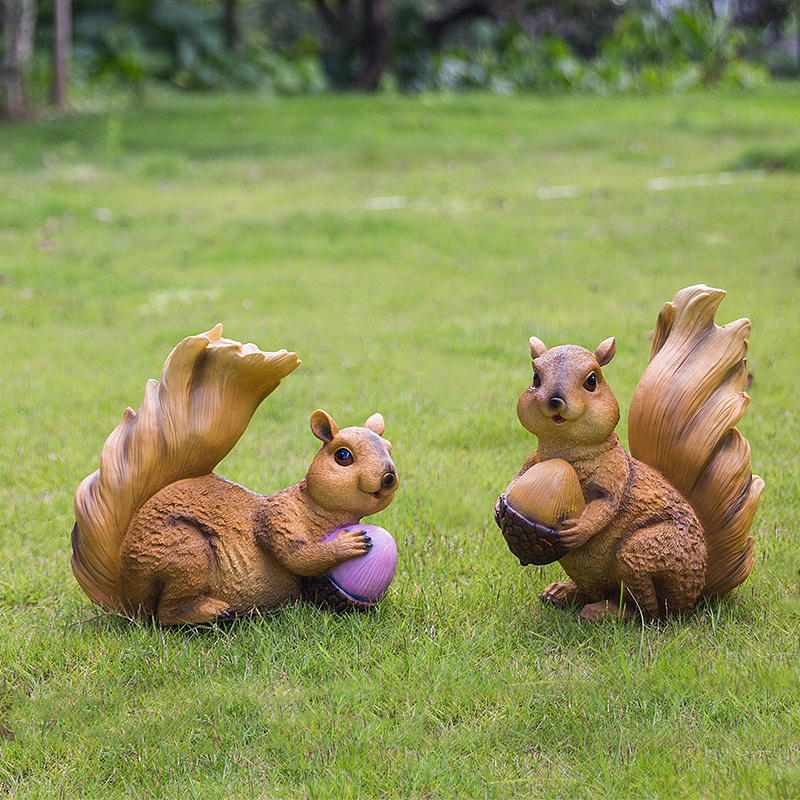 玻璃钢卡通松鼠雕塑