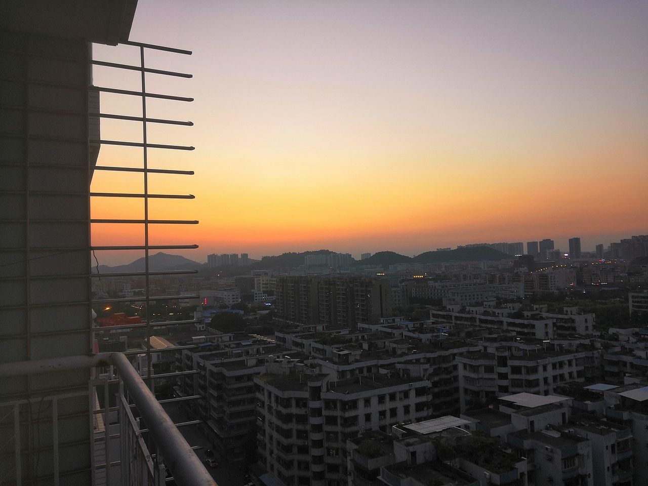 夕阳落下，期待下一个天明（图ZMTc4Mjc2MDk2） - 风光摄影 - 站酷设计师个银两岁星原创素材 - 站酷ZCOOL