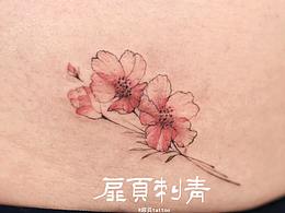 花卉遮盖纹身
