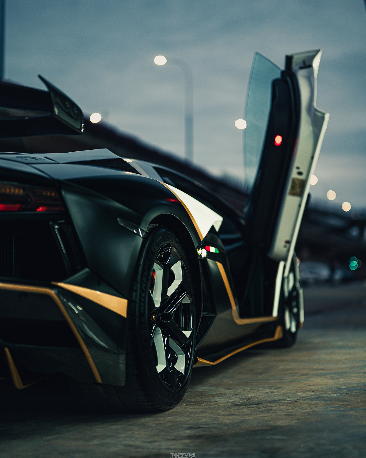 汽车摄影 意大利蛮牛