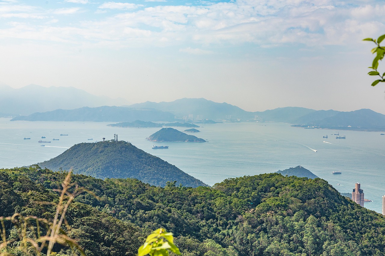 香港太平山顶港岛径1一段中环维多利亚港