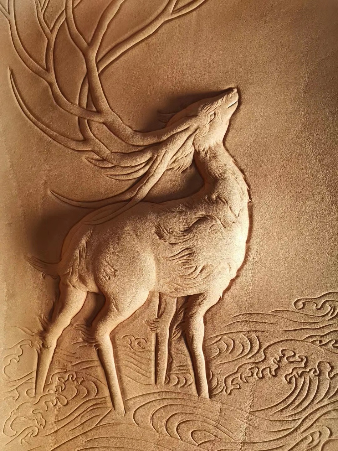 皮雕塑新作品"夫诸"_浮革皮艺-站酷zcool