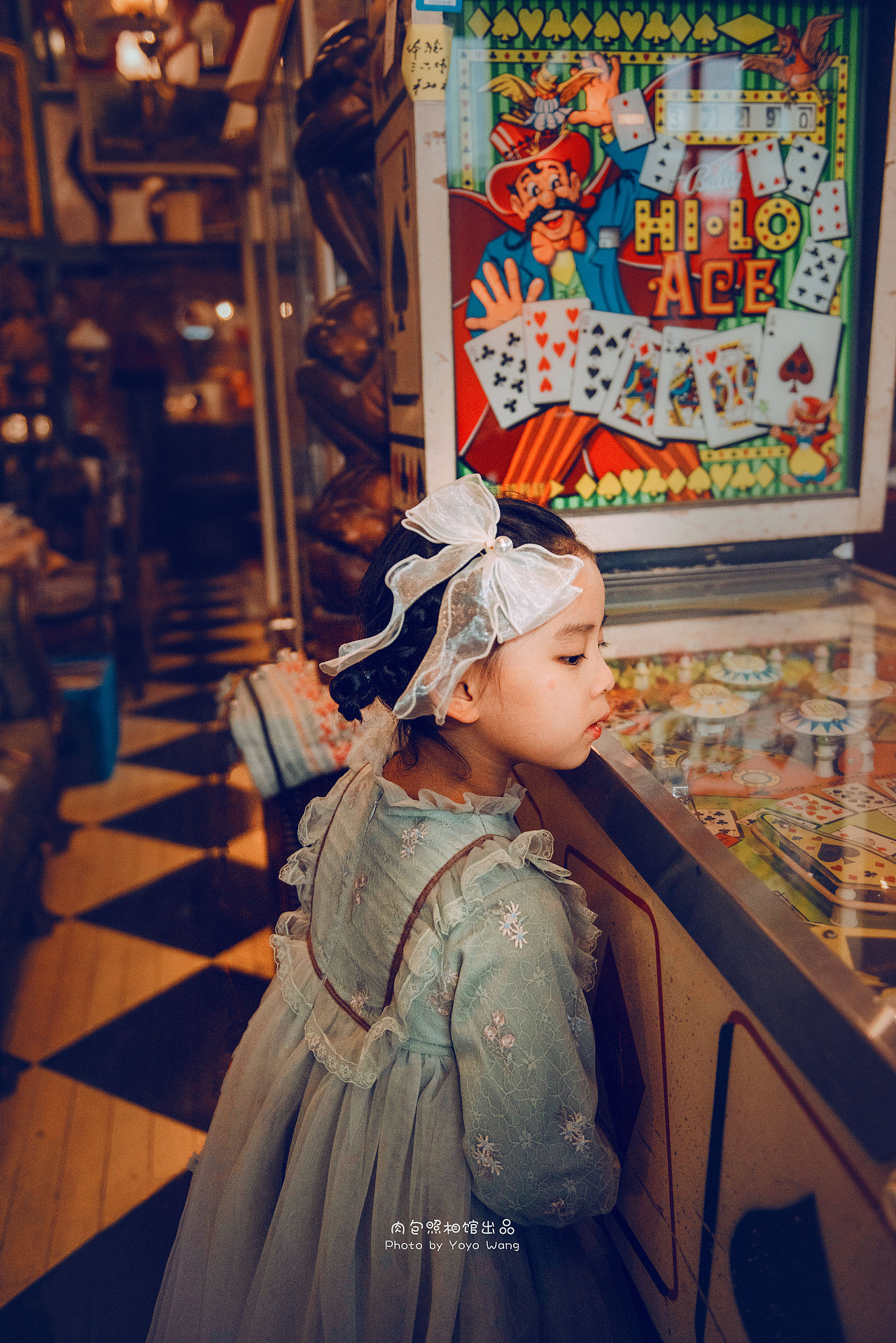 古董店的娃娃（图ZMjMyMDE1MTMy） - 人像摄影 - 站酷设计师肉包大王巡山记原创素材 - 站酷ZCOOL