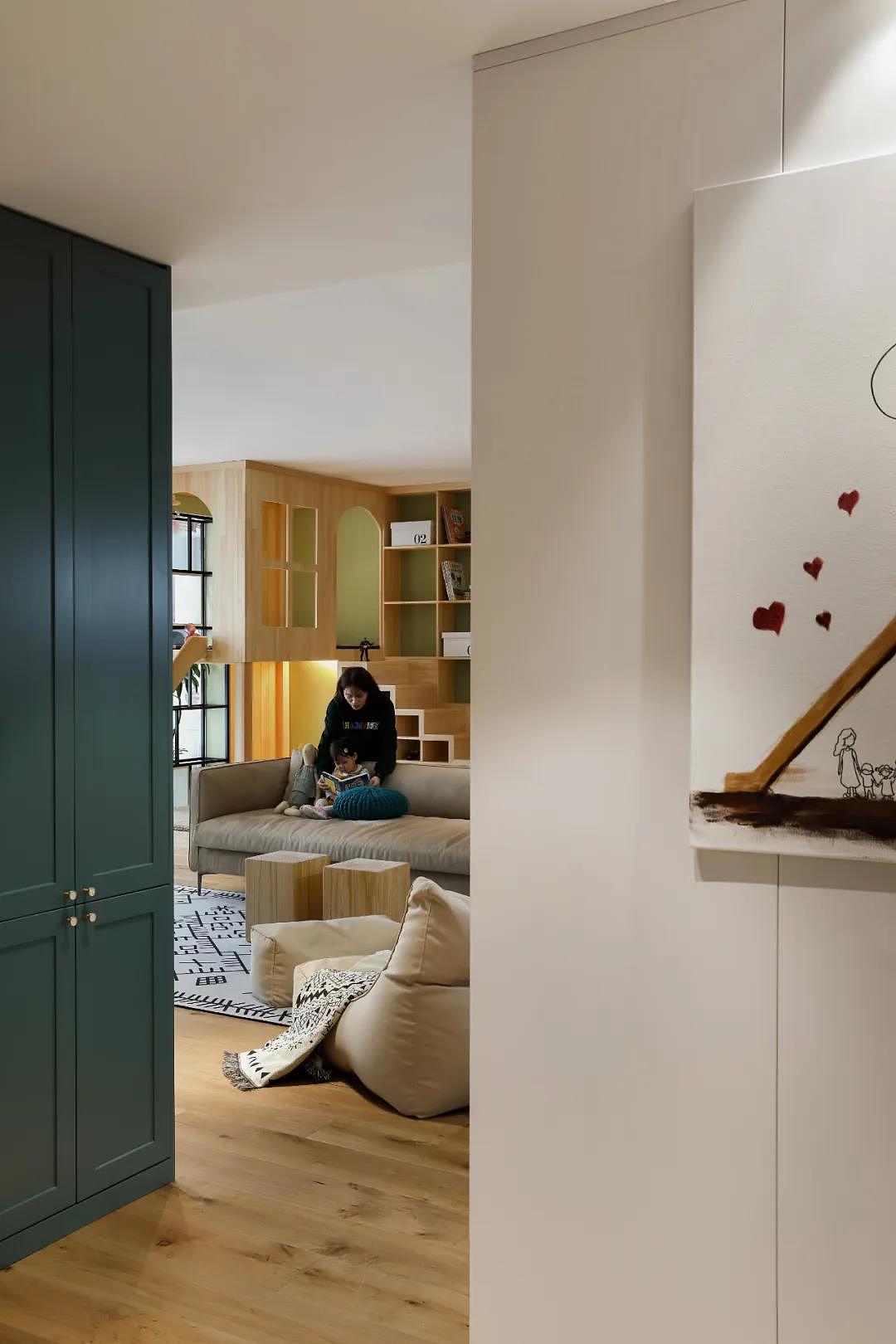 130㎡三居室住一家四口,把游乐场搬回家 