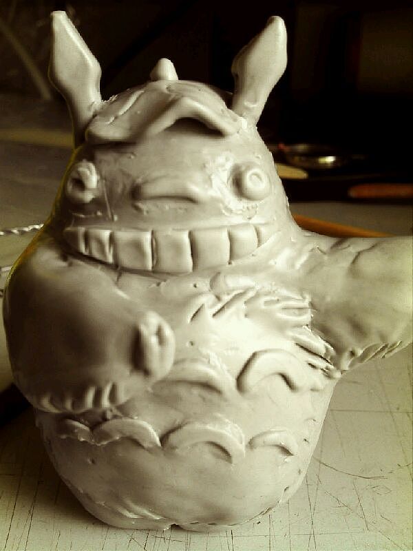 龙猫算是我童年最喜欢的动漫人物了~哈哈那牙齿太难忘记了！