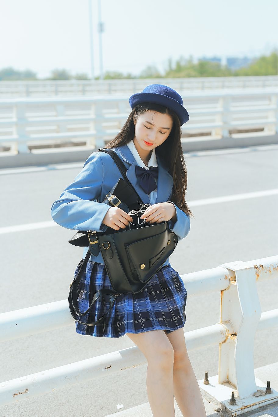 公路jk（图ZMzI1MTA5MTQ0） - 人像摄影 - 站酷设计师聪默原创素材 - 站酷ZCOOL