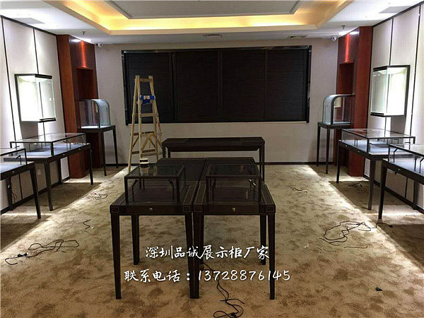 彩晨美宝不锈钢珠宝展示柜设计效果图