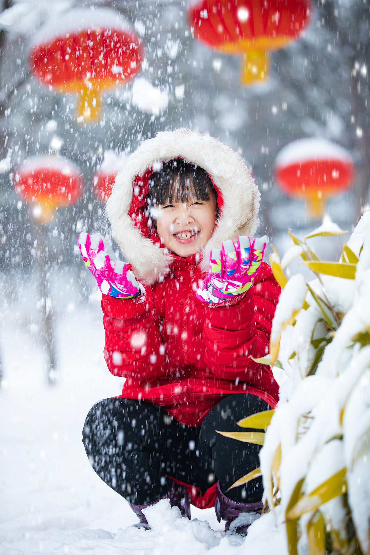 儿童户外写真下雪天