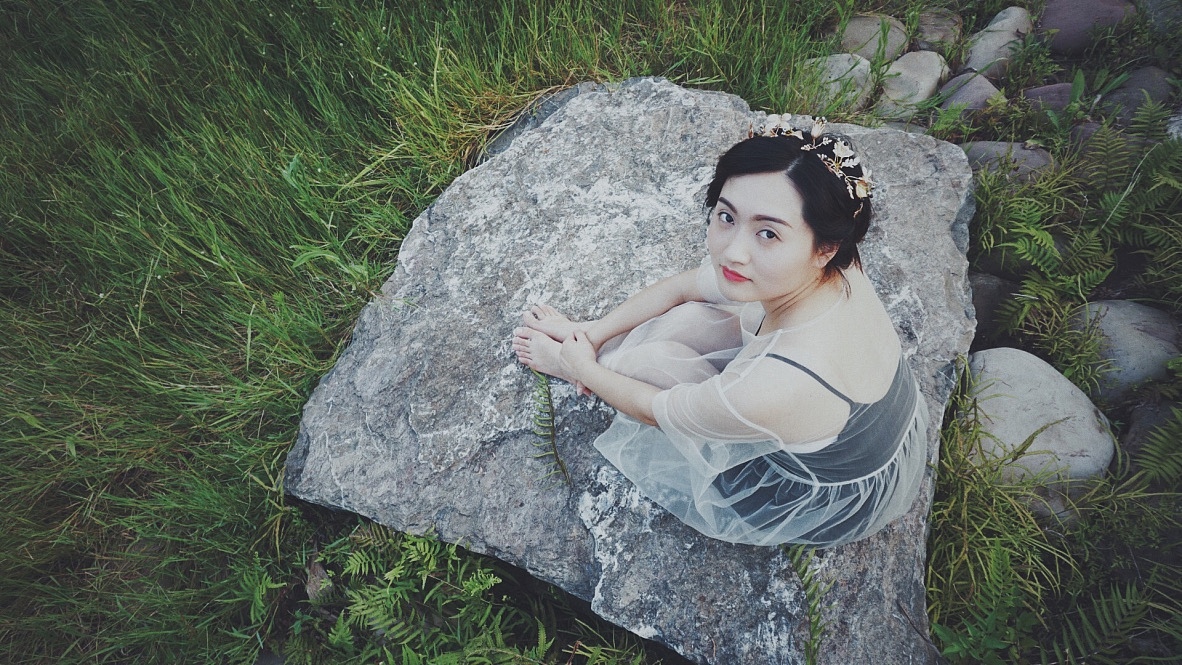 黃昏是我一天中視力最差的時候（圖ZNzE5MzAxMDQ=） - 人像攝影 - 站酷設(shè)計師柒柒Qiii1024原創(chuàng)素材 - 站酷ZCOOL