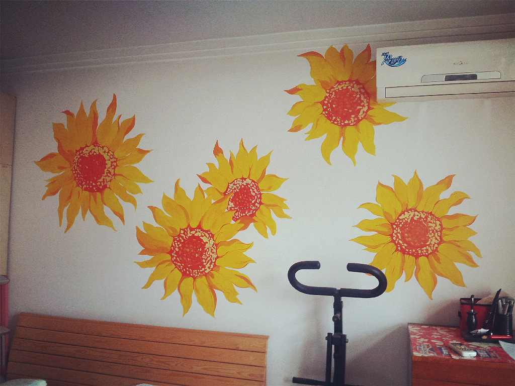 大二时候第一次在自己屋子里祸祸的向日葵。