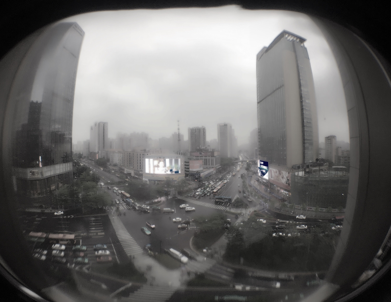 暴风雨前的… 此时此地，妖都的天空 🌧🌫（图ZMTUxOTQwMjU2） - 风光摄影 - 站酷设计师水机Threeki原创素材 - 站酷ZCOOL